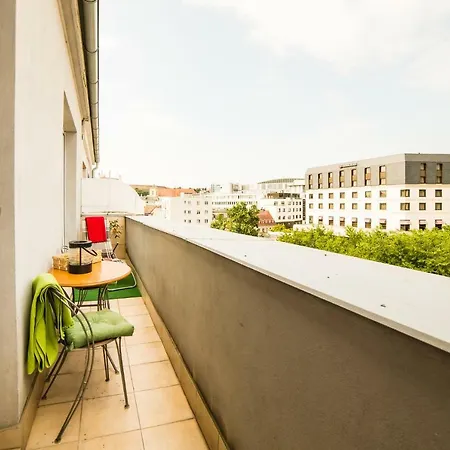 شقة Penthouse In The City Centre 60m2 *