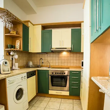 Penthouse In The City Centre 60m2 شقة براتسيلافا