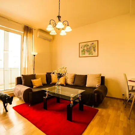 Penthouse In The City Centre 60m2 شقة براتسيلافا